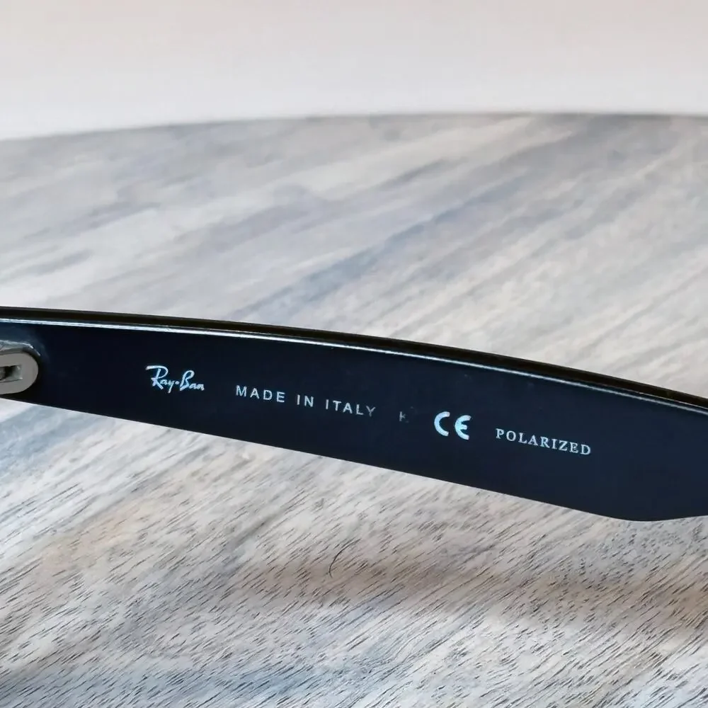 Ray-Ban RB2132 New Wayfarer Polarized Sunglasses Black 601/S-78 55 / 18 3P